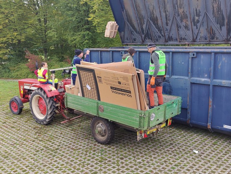 Riesiger Erfolg bei der Altpapiersammlung am 11.10.2025